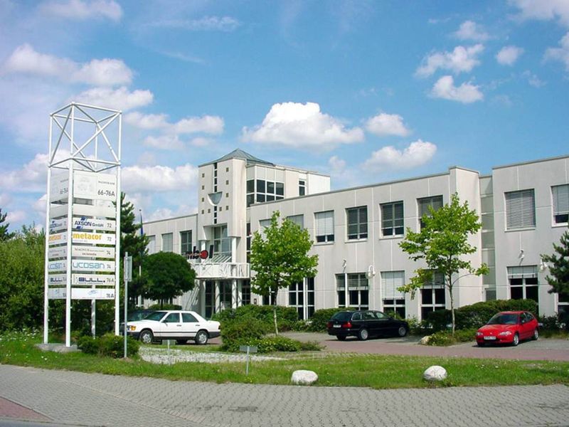 684 m² Hallenfläche + 662 m² Büroflächen in Dietzenbach „Provisionsfrei“  zu vermieten